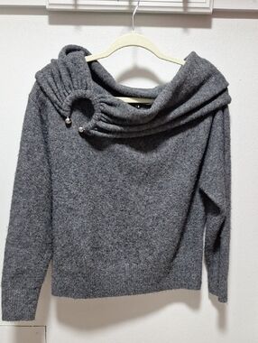 ZARA Off The Shoulder Sweater Chunky Knit Fuzzy Cozy Buckle Gray, Size Small